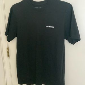 Patagonia T-shirt (NEVER WORN)